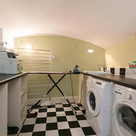 The Notting Hill - 2 Bedroom Close To Hyde Park Apartment *