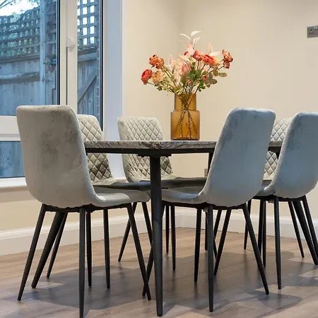 Candler Mews Apartment