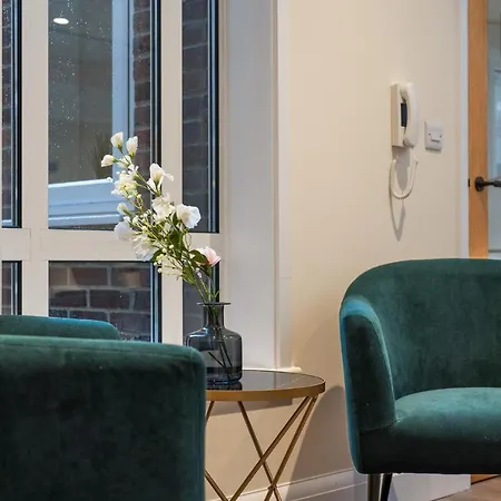 Candler Mews Apartment Twickenham