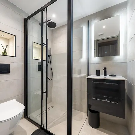 Candler Mews Apartment