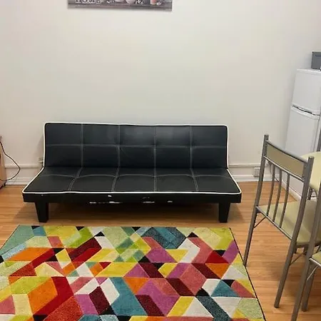 Aldgate In Central Apartment