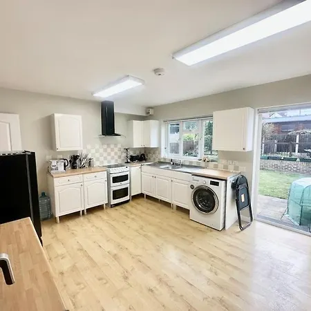Holiday home 5 Bedroom House In Da7 Erith