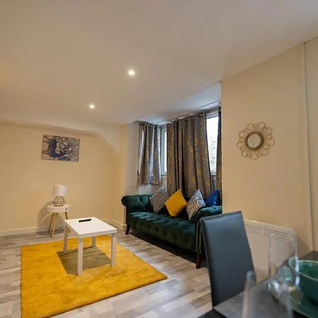 3 Bedrooms-8guests-babycot-15mintopepys-freeparkg * London