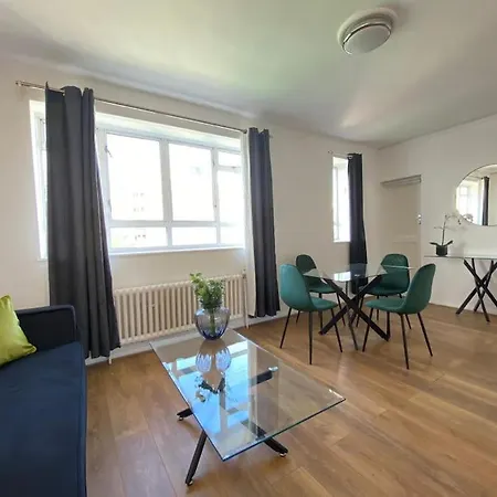 Charming Retreat In Pimlico
