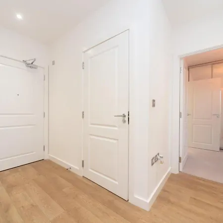Pass The Keys Breathtaking 2 Bed 2 Bath Greenwich Riverside Flat Apartment
