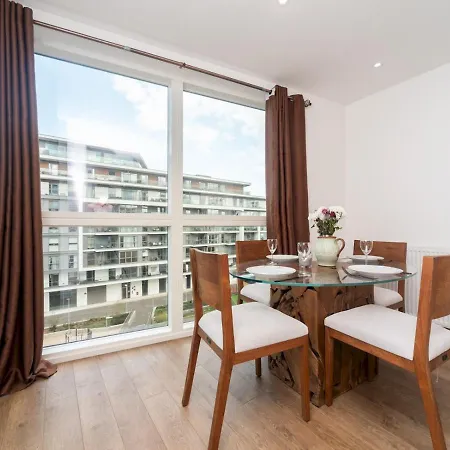 Apartment Pass The Keys Breathtaking 2 Bed 2 Bath Greenwich Riverside Flat