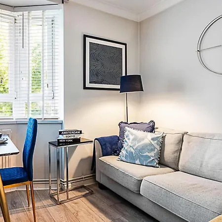 Chic High Spec Near Apartment *