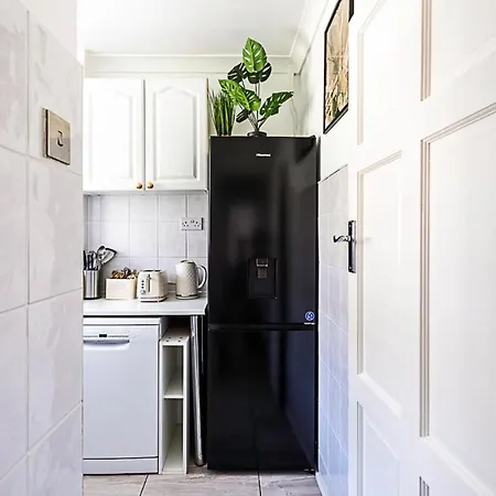 Apartment Chic High Spec Near London