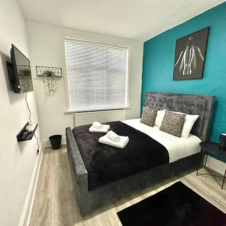 Suites - Ha1 Harrow