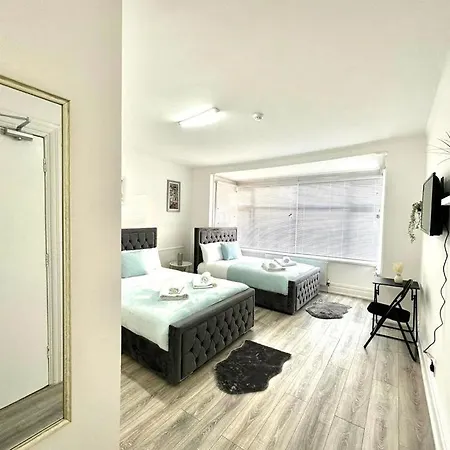 Suites - Ha1 * Harrow
