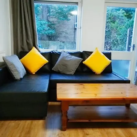 Clapham Garden Near Battersea Park Holiday home London