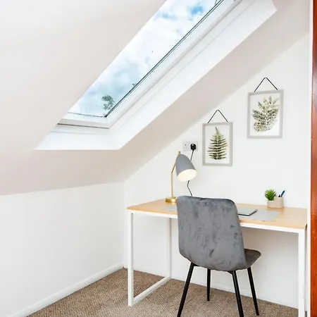 Spacious En-suite In A 5-bedroom House At *