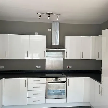 Apartment Modern 2 Bed Next To Station + Parking Beckenham