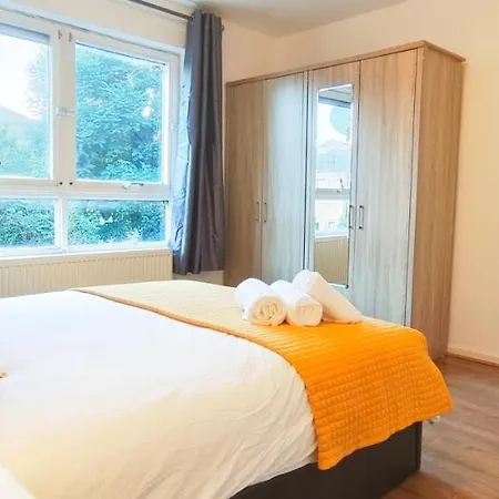 Clapham Garden Near Battersea Park Holiday home London