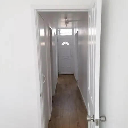 Apartment Self Contained 2 Bedroom Flat In Southwark London