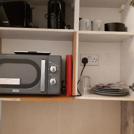 Compact Studio For 2 Near Paddington-f13 * London