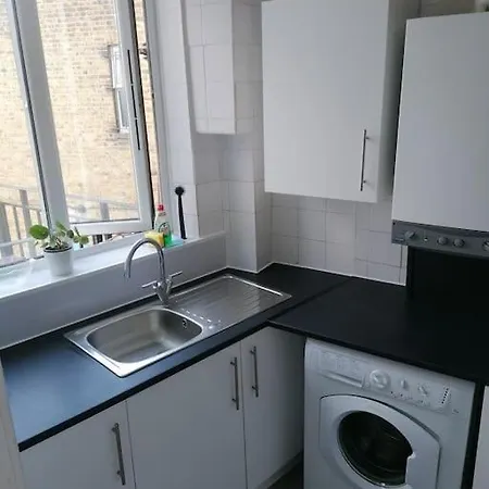 Apartment Self Contained 2 Bedroom Flat In Southwark London