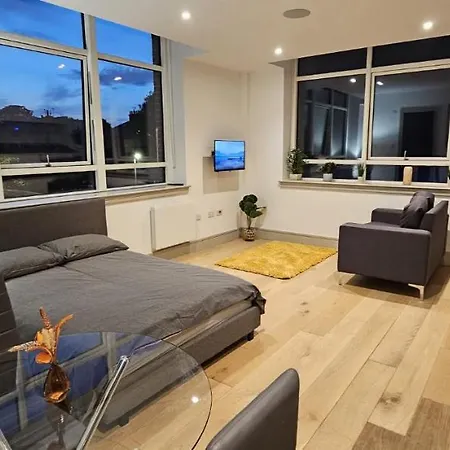 Apartment Studio Flat In Tottenham London