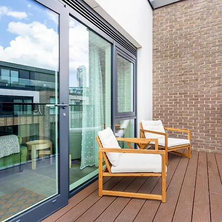 Modern Chelsea Apartment