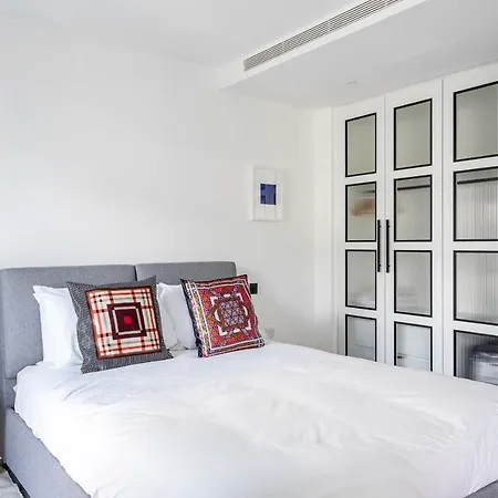 Apartment Modern Chelsea