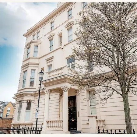 Stunning 2 Bed Apartment London