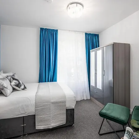 Cosy 4-bedroom Next To Borough Apartment *