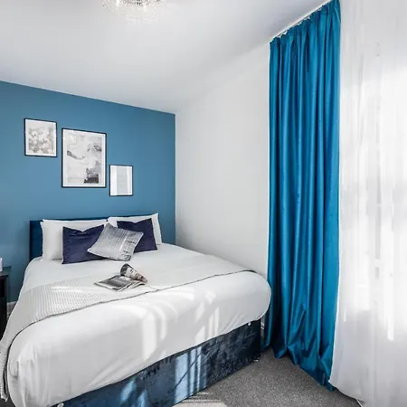 Apartment Cosy 4-bedroom Next To Borough