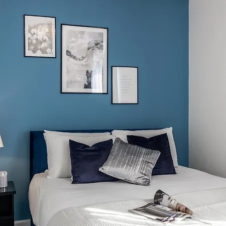 Cosy 4-bedroom Next To Borough Apartment *