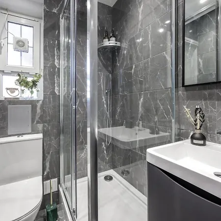 Cosy 4-bedroom Next To Borough Apartamento Londres