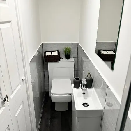 Twickenham By Charles Apartment Teddington