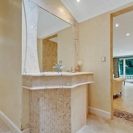 Noel Oasis : Retreat Holiday home