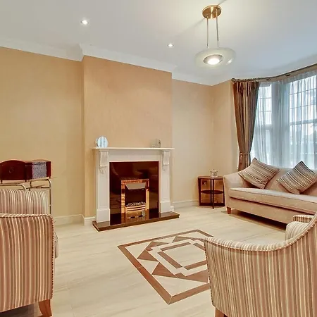 Noel Oasis : Retreat Holiday home