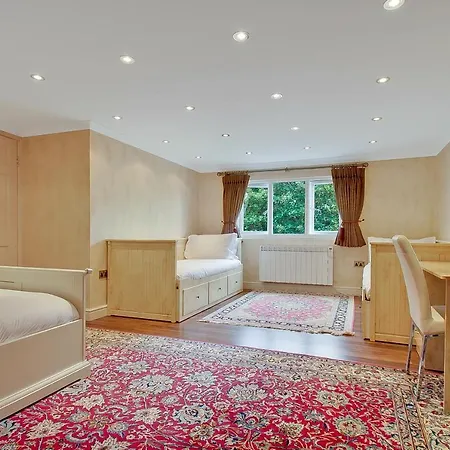 Noel Oasis : Retreat Holiday home London