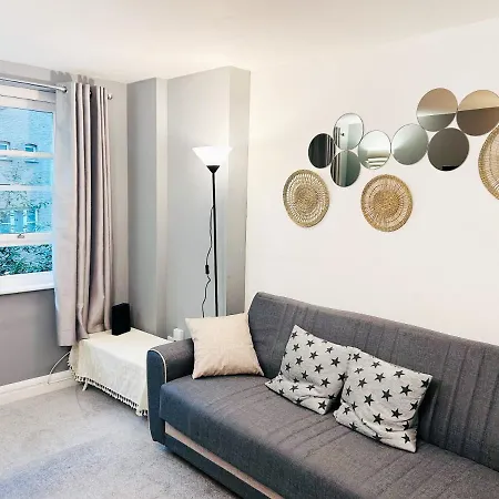 Apartment Amazing Flat Near South Kensington - 2 To 3 Bedrooms *