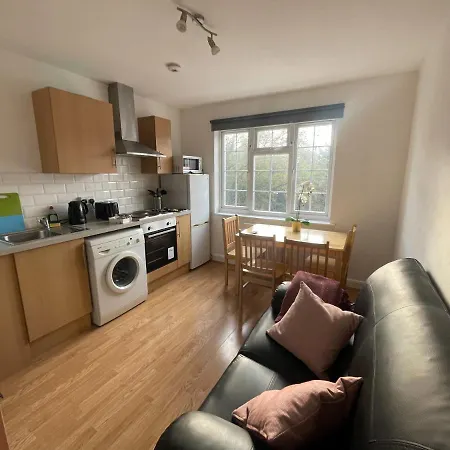 Pinner Apartments * Pinner