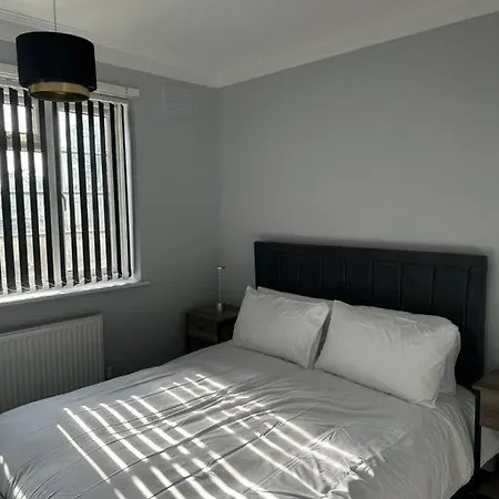 Kenton Apartment- Wembley Links * Harrow