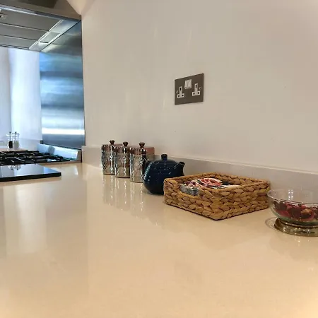 Apartment Your In London