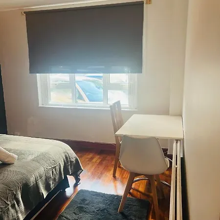 Homestay Lovely Private In Next To Hampstead, Camden, And Golders *