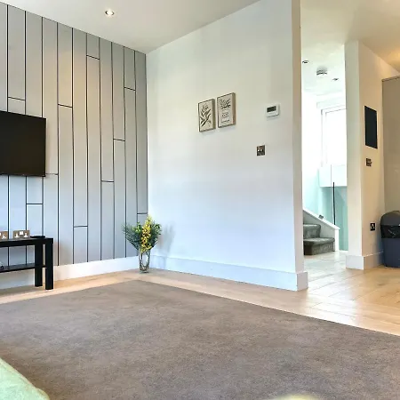 Your In Apartment London