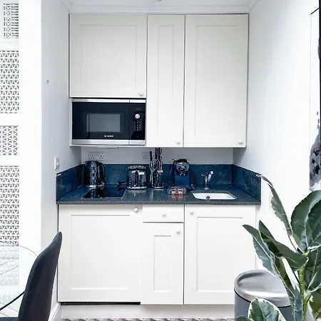 Museum St Soho Townhouse Apartment London