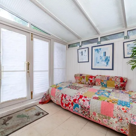 Charming And Spacious 1 Bedroom Flat In Battersea Apartment London