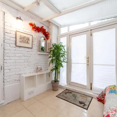 Apartment Charming And Spacious 1 Bedroom Flat In Battersea *
