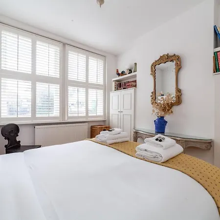 Apartment Charming And Spacious 1 Bedroom Flat In Battersea London