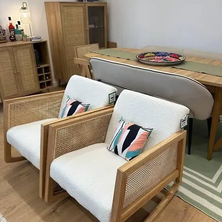 Apartment Stylish, Smart & Fun 4 Bed *