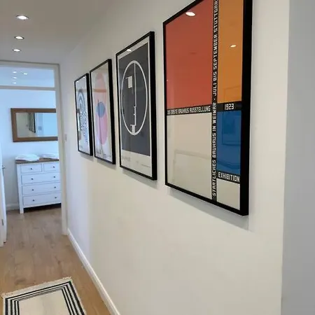 Stylish, Smart & Fun 4 Bed