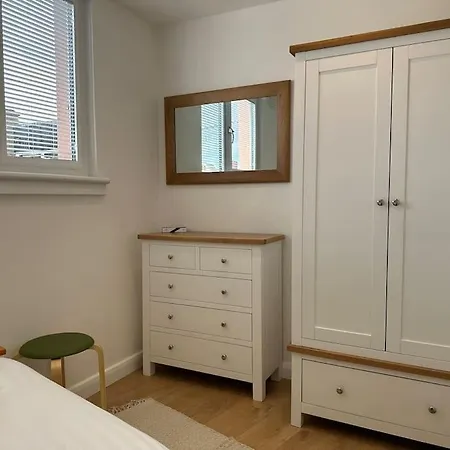 Apartment Stylish, Smart & Fun 4 Bed London