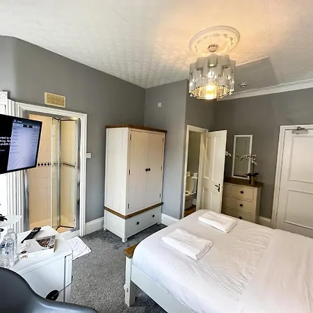 In Hyde Park Guest house London