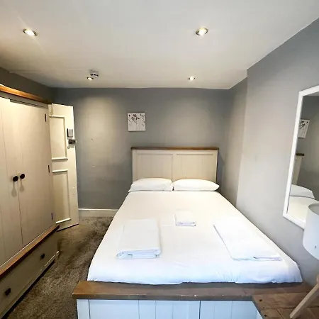 In Hyde Park Guest house *