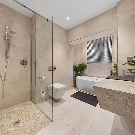 Harrods 2 Bed Lux Flat W/patio London