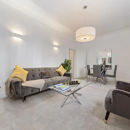Harrods 2 Bed Lux Flat W/patio Apartment London